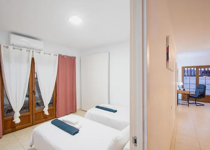 Vista Rey - 6 Bedroom - Heated Pool - Amazing Views - Pool Table - Vista Lobos - Playa Blanca (Lanzarote)